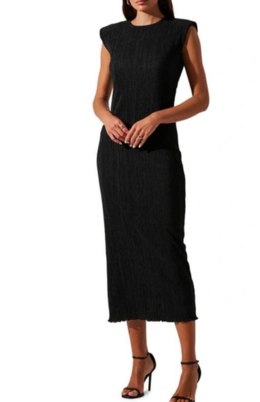 ASTR The Label Black Plisse Maxi Dress xs Sleeveless Padded Shoulder Cocktail